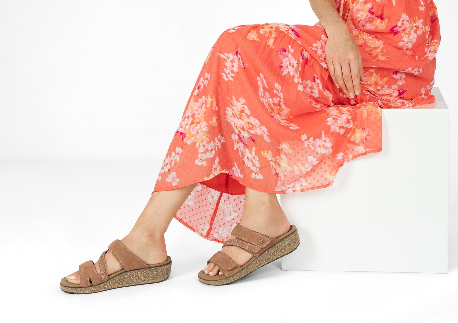 Orthofeet Carrie Adjustable Cork Heel-Strap Women's Sandals - Clay - Lifestyle View - 2