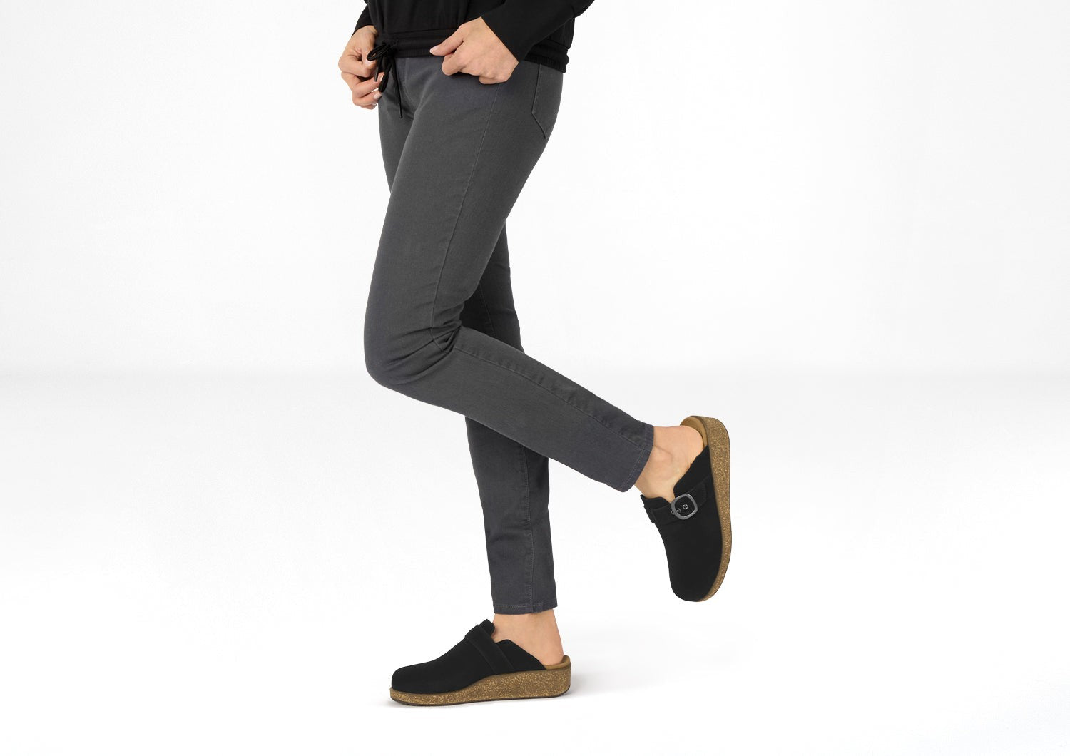 Orthofeet Casey Cushioned Support Women's Casual Clog - Black - Lifestyle View - 2