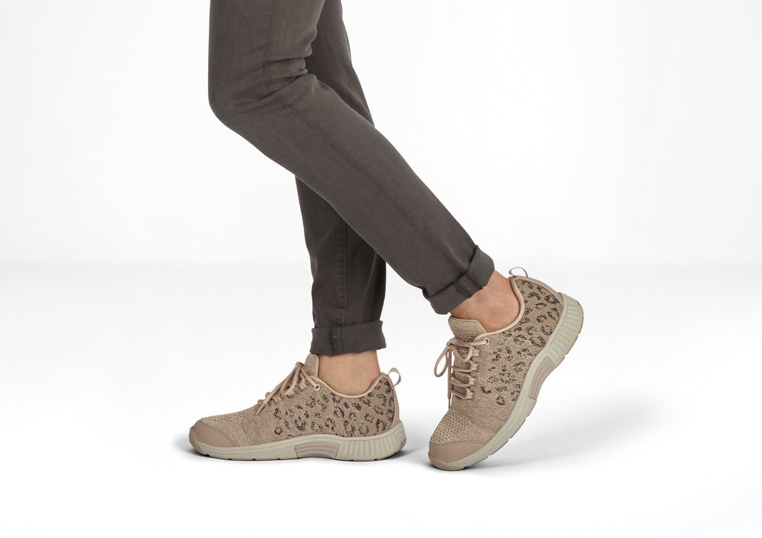 Orthofeet Coral Stretch Arch-Support Women's Sneakers - Beige Leopard - Lifestyle View - 2