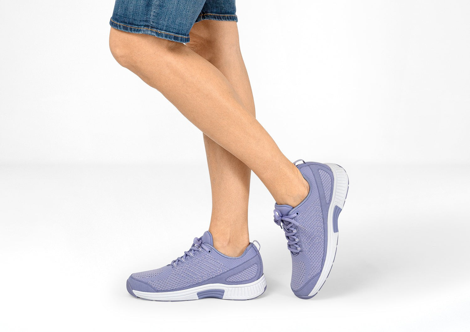 Orthofeet Coral Stretch Arch-Support Women's Sneakers - Lavender - Lifestyle View - 2