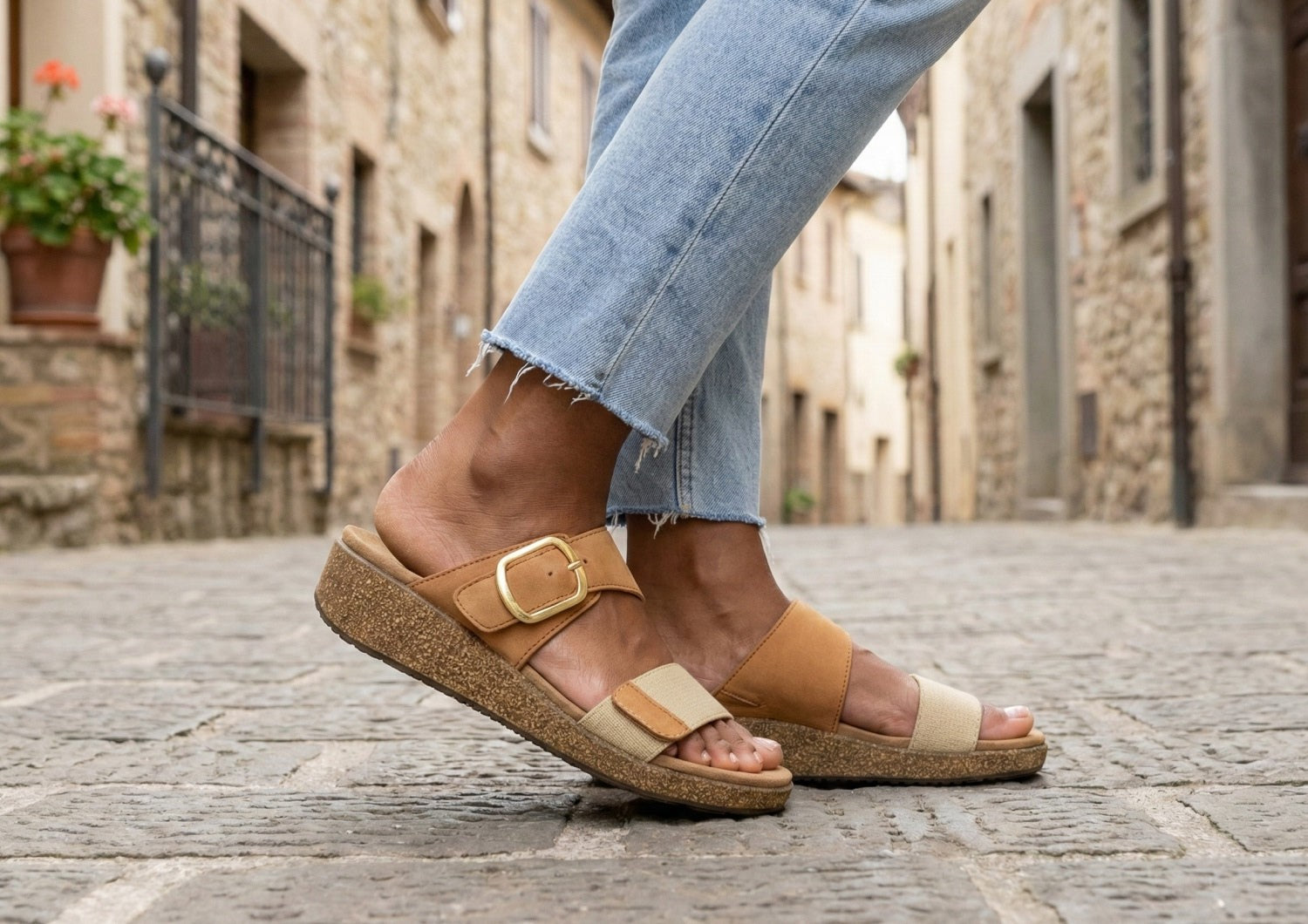 Orthofeet Cybill Comfortable Support Women's Sandal - Toffee - Lifestyle View - 2