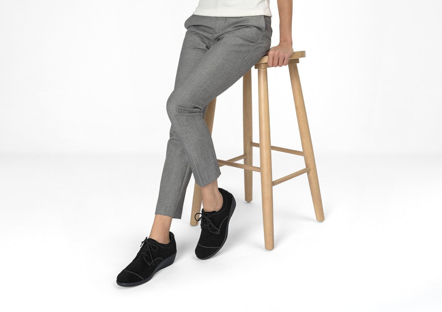 Orthofeet Eleanor Women's Casual - Black - Lifestyle View - 2