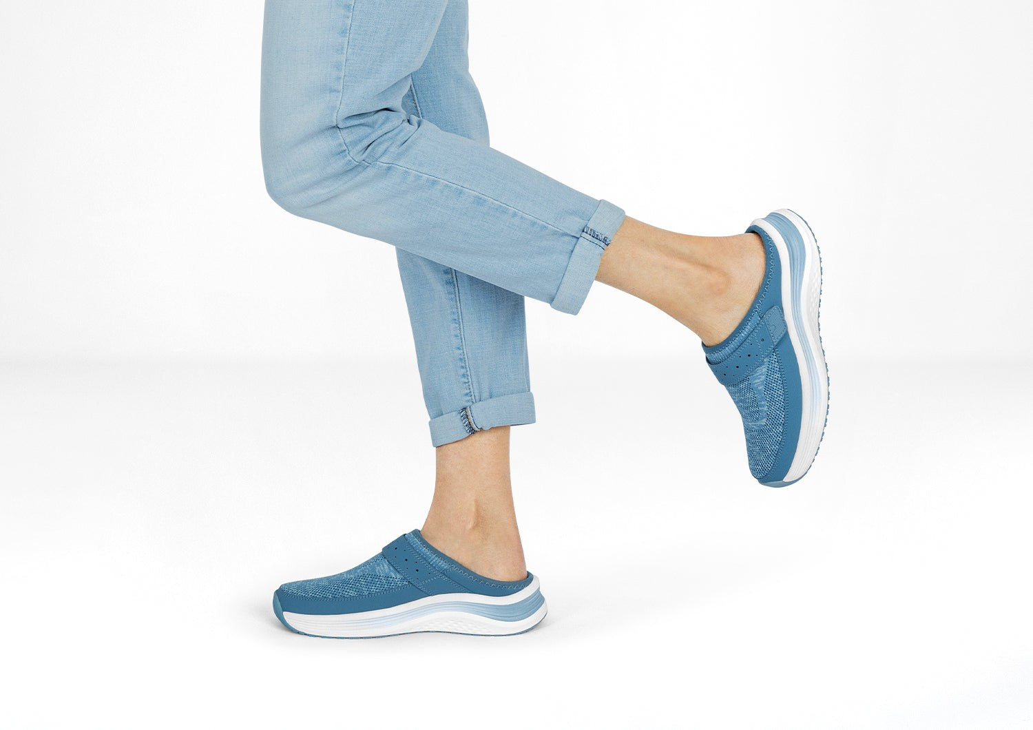 Orthofeet Iris Stretch Max-Cushion Support Women's Sneakers - Blue - Lifestyle View - 2