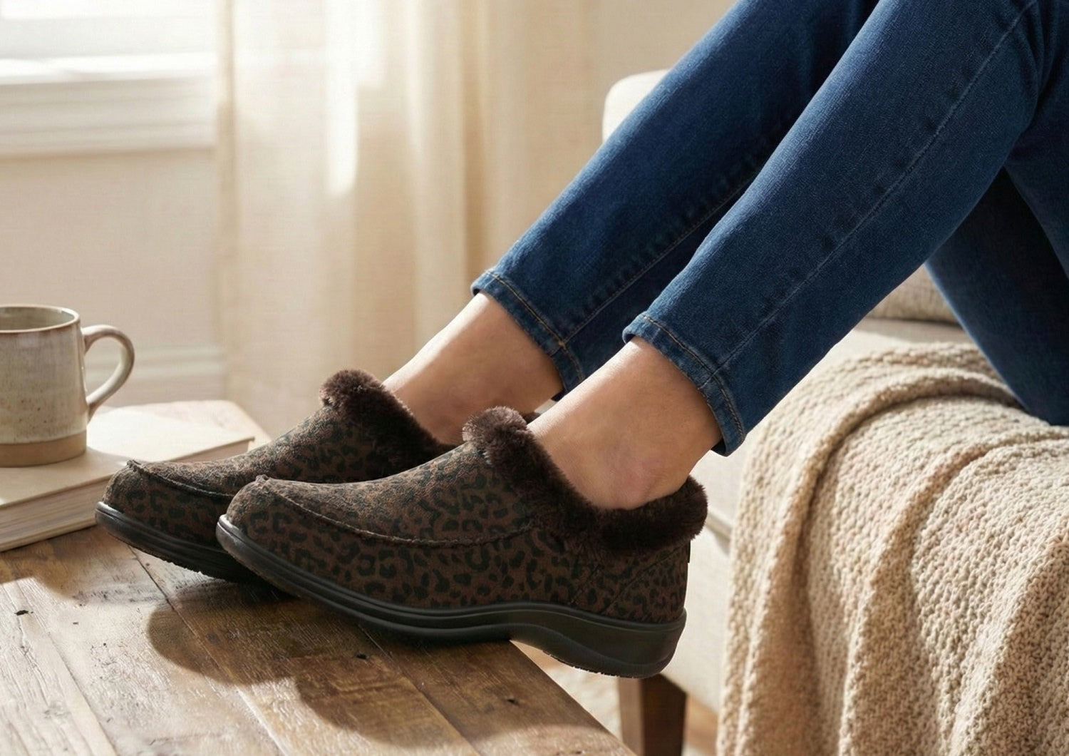 Orthofeet Lorin Wool Supportive Hands-Free Slipper-Shoe - Leopard - Product View - 2