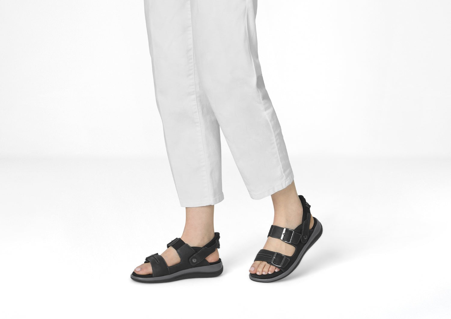 Orthofeet Minerva Hands-Free Supportive Women's Sandals - Black - Lifestyle View - 9