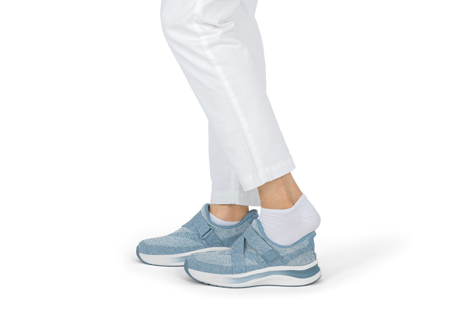 Orthofeet Naya Hands-Free Cushioned Stretch - Blue - Lifestyle View - 8