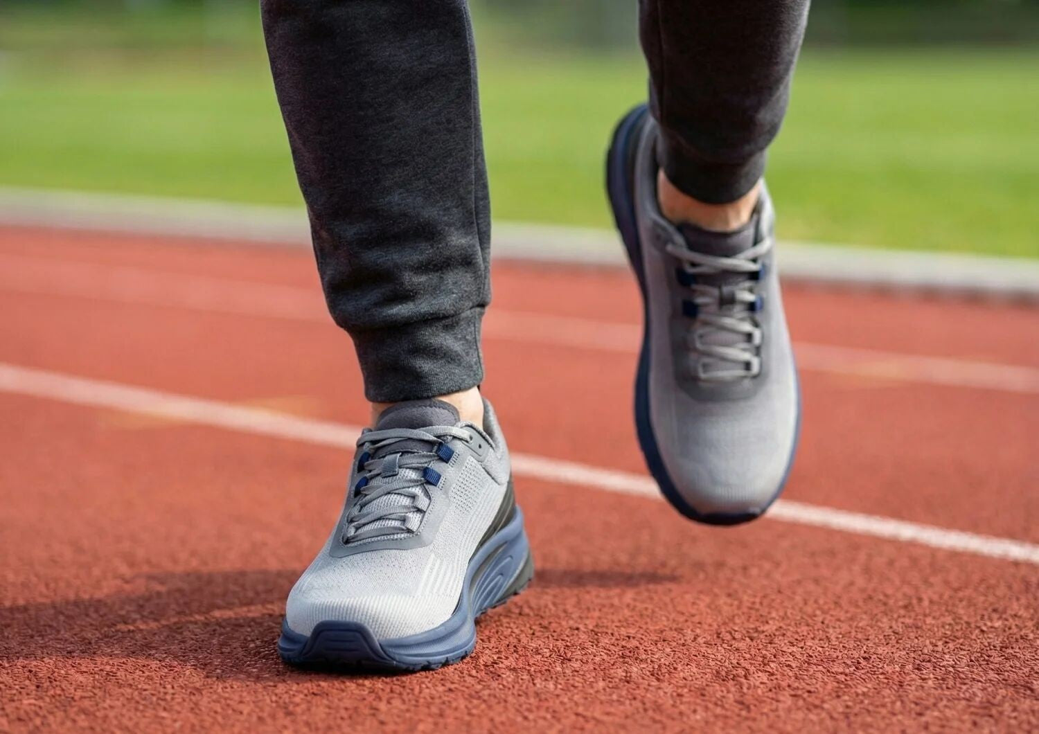Orthofeet Race Cushioned Support Men's Sneakers - Gray/navy - Lifestyle View - 8