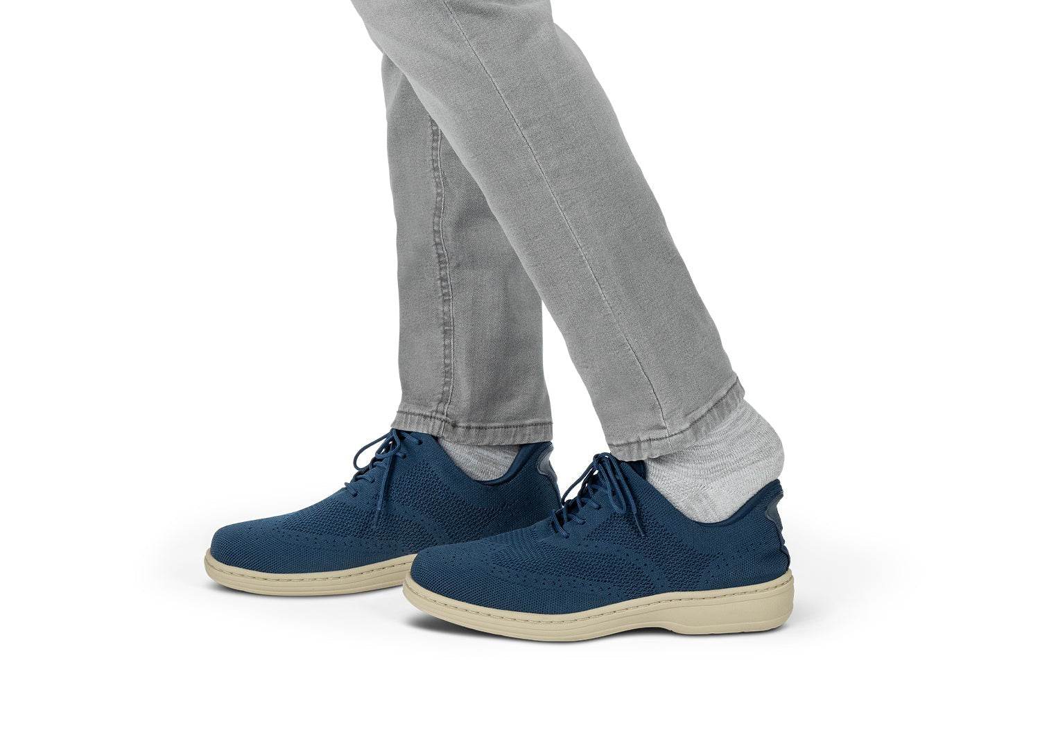 Orthofeet Rex Hands-Free Cushioned Support Men's Sneakers - Blue - Lifestyle View - 8