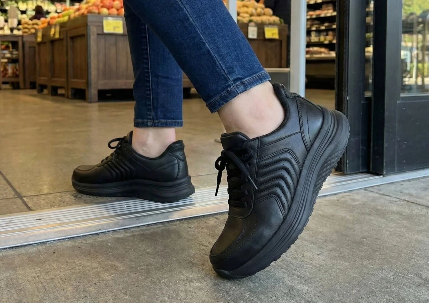 Orthofeet Roam Hands-Free Support Women's Sneakers - Black - Lifestyle View - 7