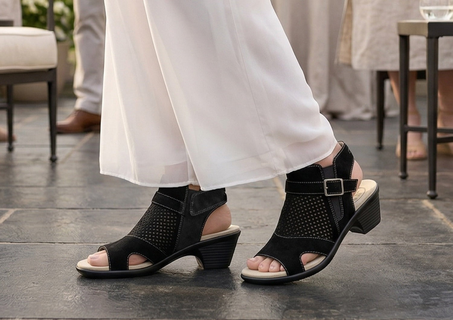 Orthofeet Taylor Supportive Comfort Women's Sandal - Black - Product View - 2
