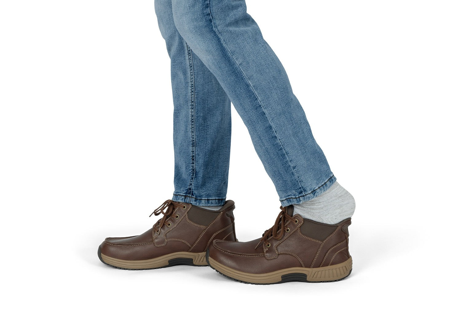 Orthofeet Verno Hands-Free - Brown - Lifestyle View - 8