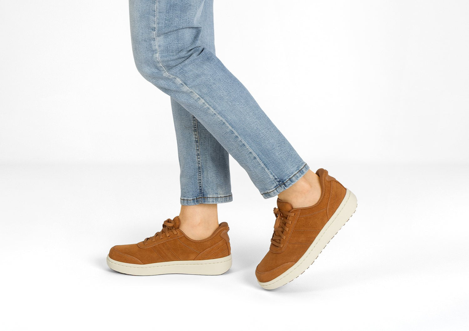 Orthofeet Wander Hands-Free Supportive Women's Sneakers - Camel - Lifestyle View - 8