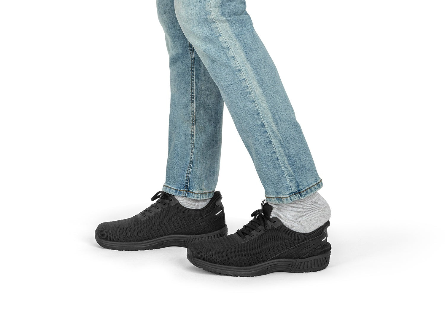 Orthofeet Yari Hands-Free Men's Sneakers - Black/black - Lifestyle View - 8