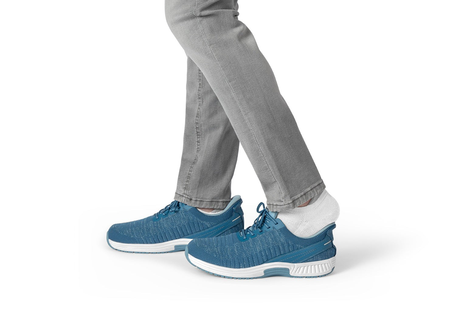 Orthofeet Yari Hands-Free Men's Sneakers - Blue - Lifestyle View - 8