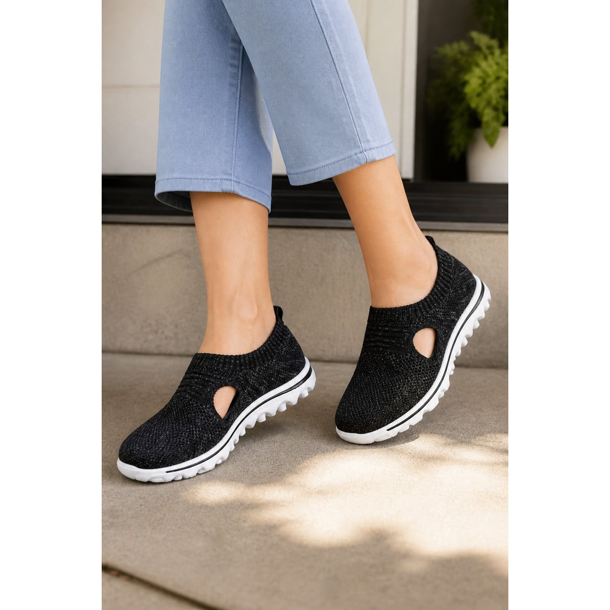 Propet Women's TravelActiv Avid Sneakers - Lifestyle