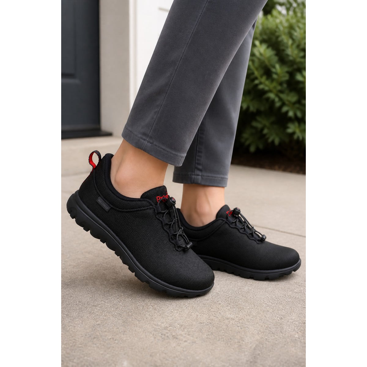 Propet TravelActiv Aurora Women's Sneakers - Black - Lifestyle