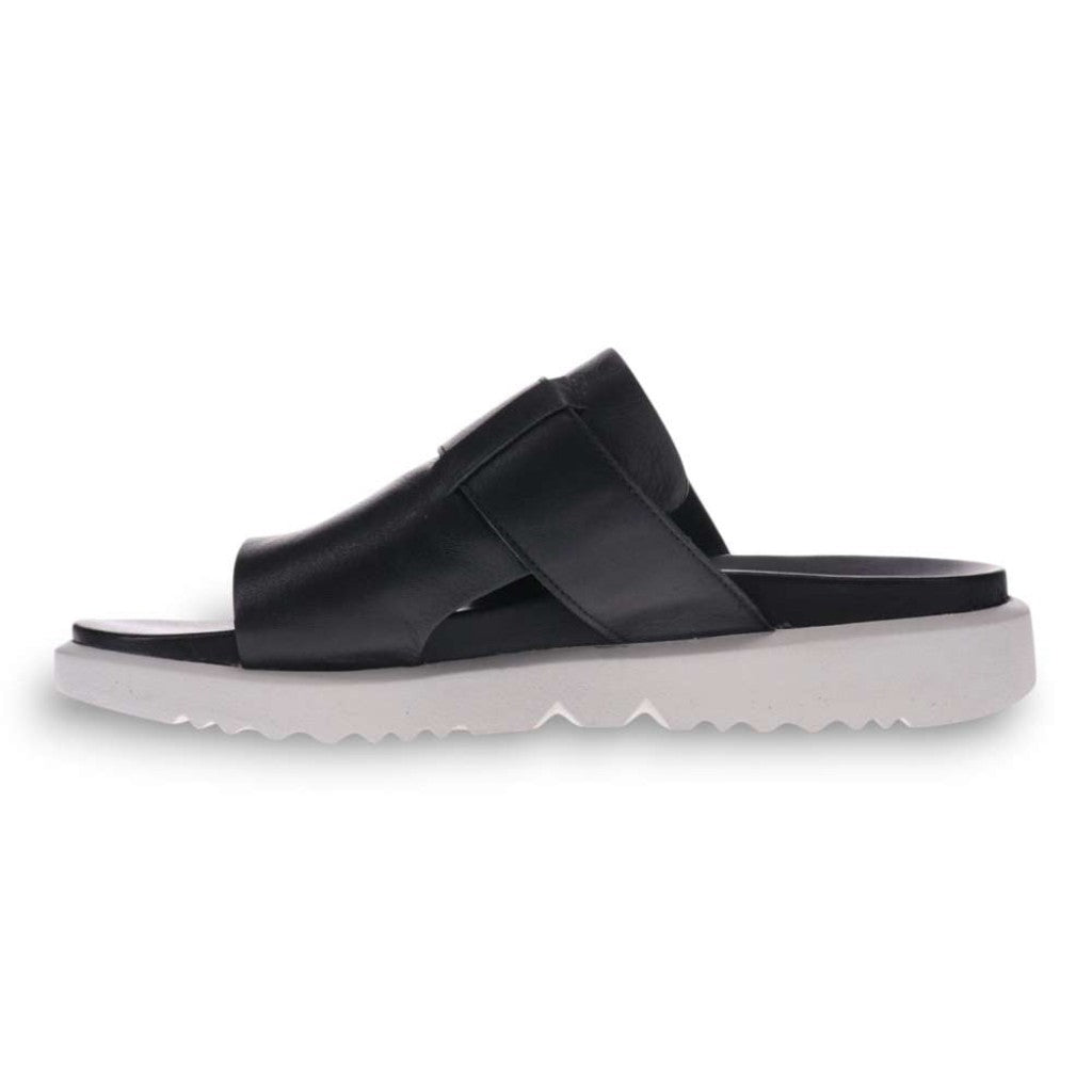 Revere Biscay Supportive Toe-Post Women's Sandal - Black - Product View - 3