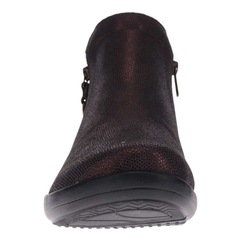 Revere Charleston Zip - Chocolate Angle - Product View - 5