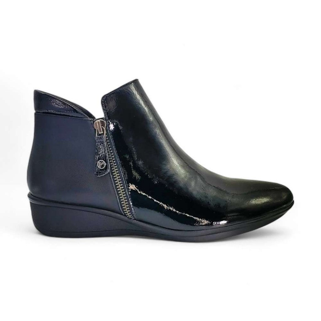 Revere Damascus Wedged Women's Boot - Black Patent - Product View - 2