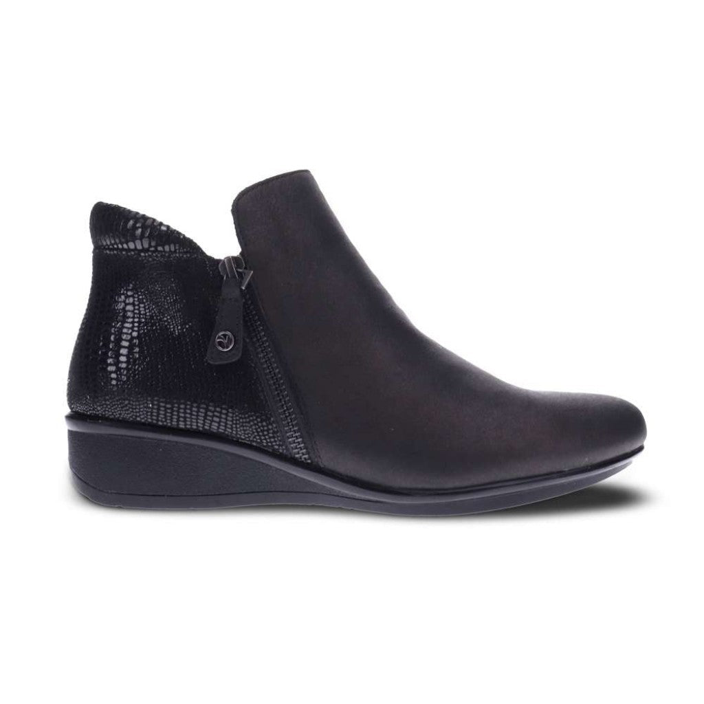 Revere Damascus Wedged Women's Boot - Onyx Black Lizard - Product View - 2