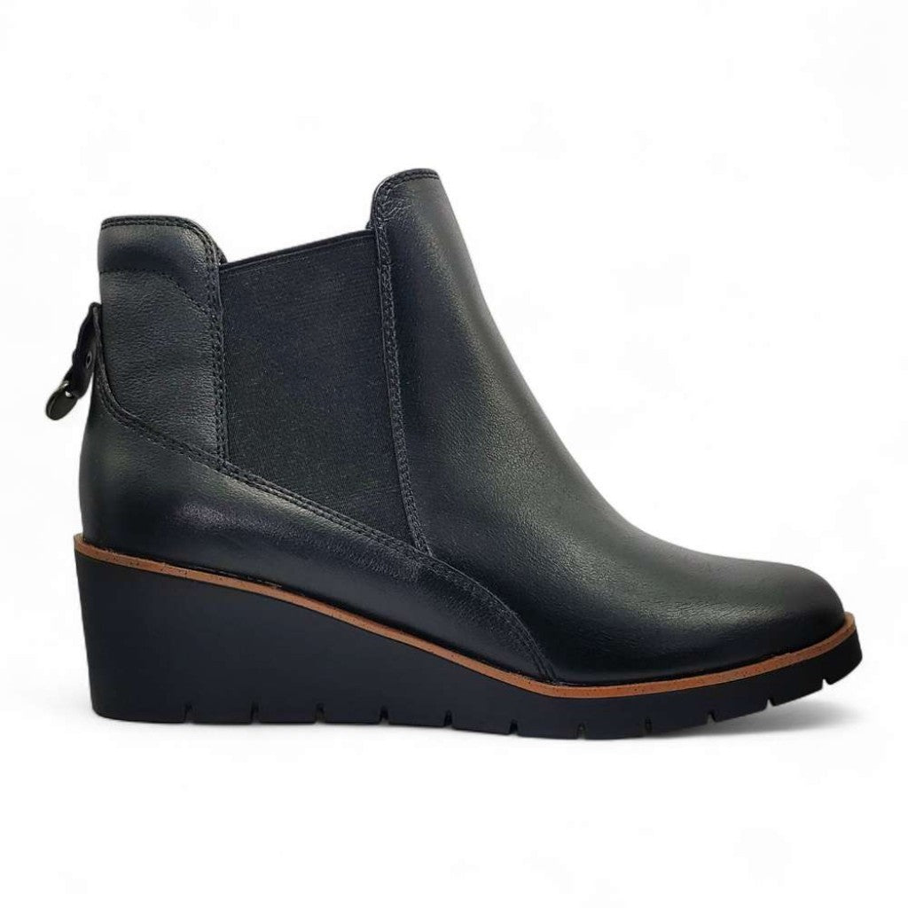 Revere Galway Wedged Supportive Removable Footbed Women's Boot - Black - Product View - 2