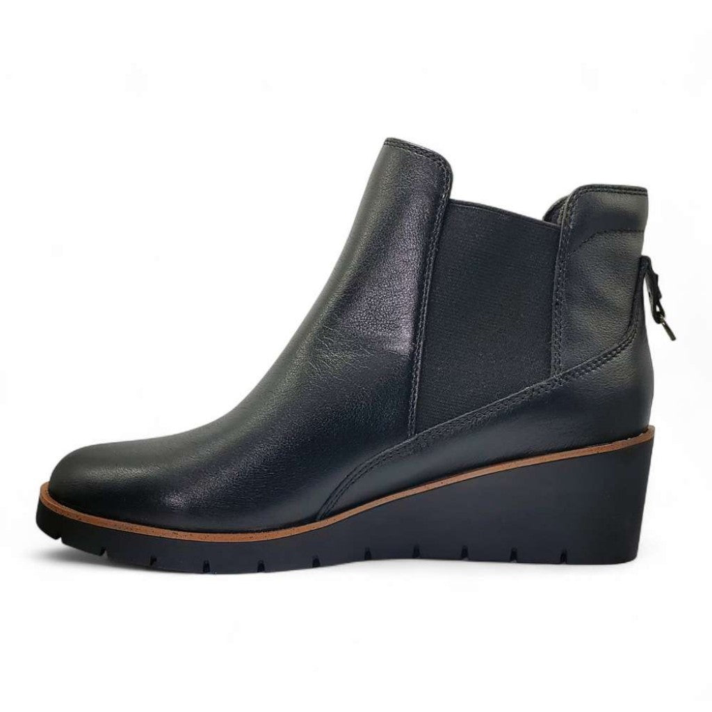 Revere Galway Wedged Supportive Removable Footbed Women's Boot - Black - Product View - 3