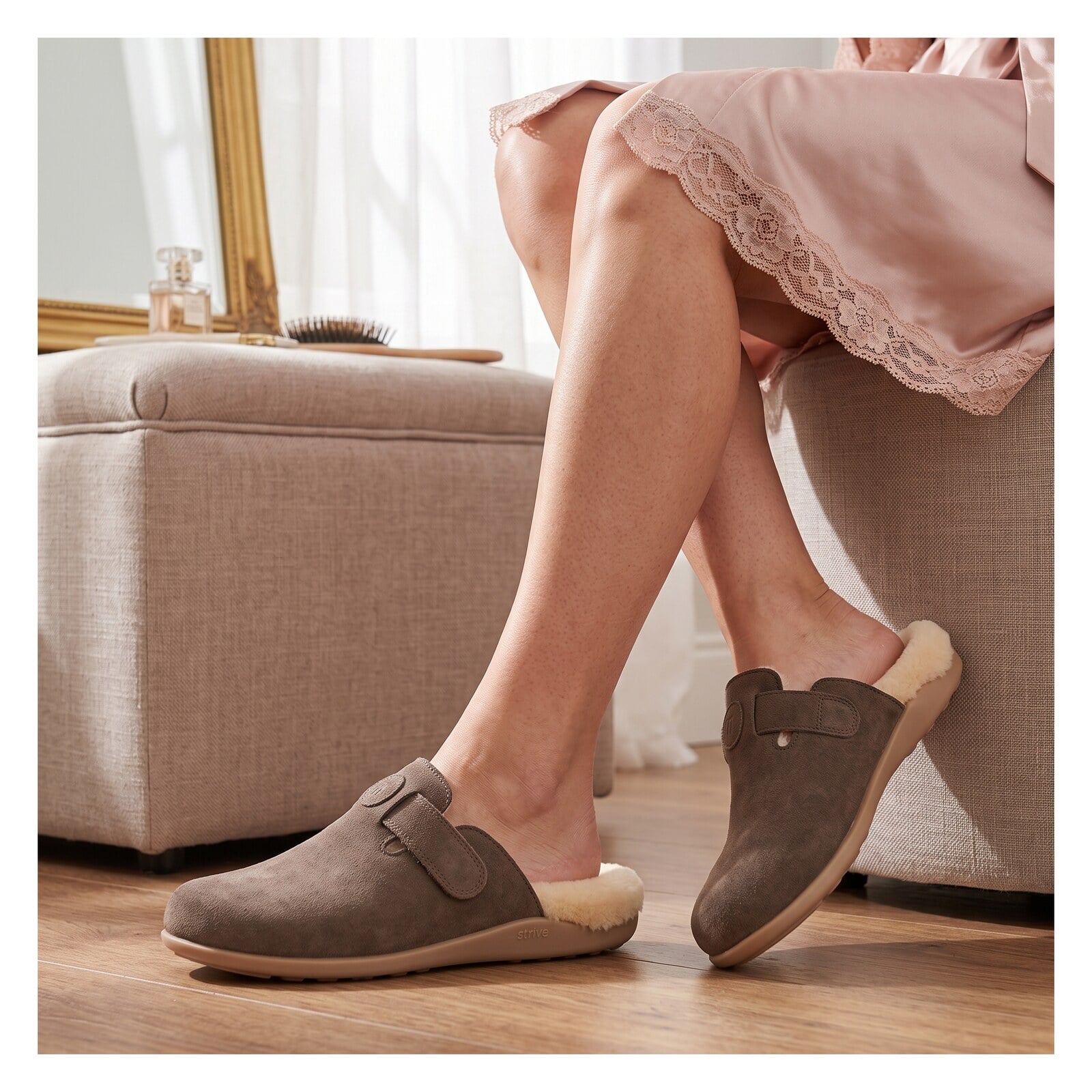 Strive Women's Oslo II Slippers - Chocolate - Lifestyle