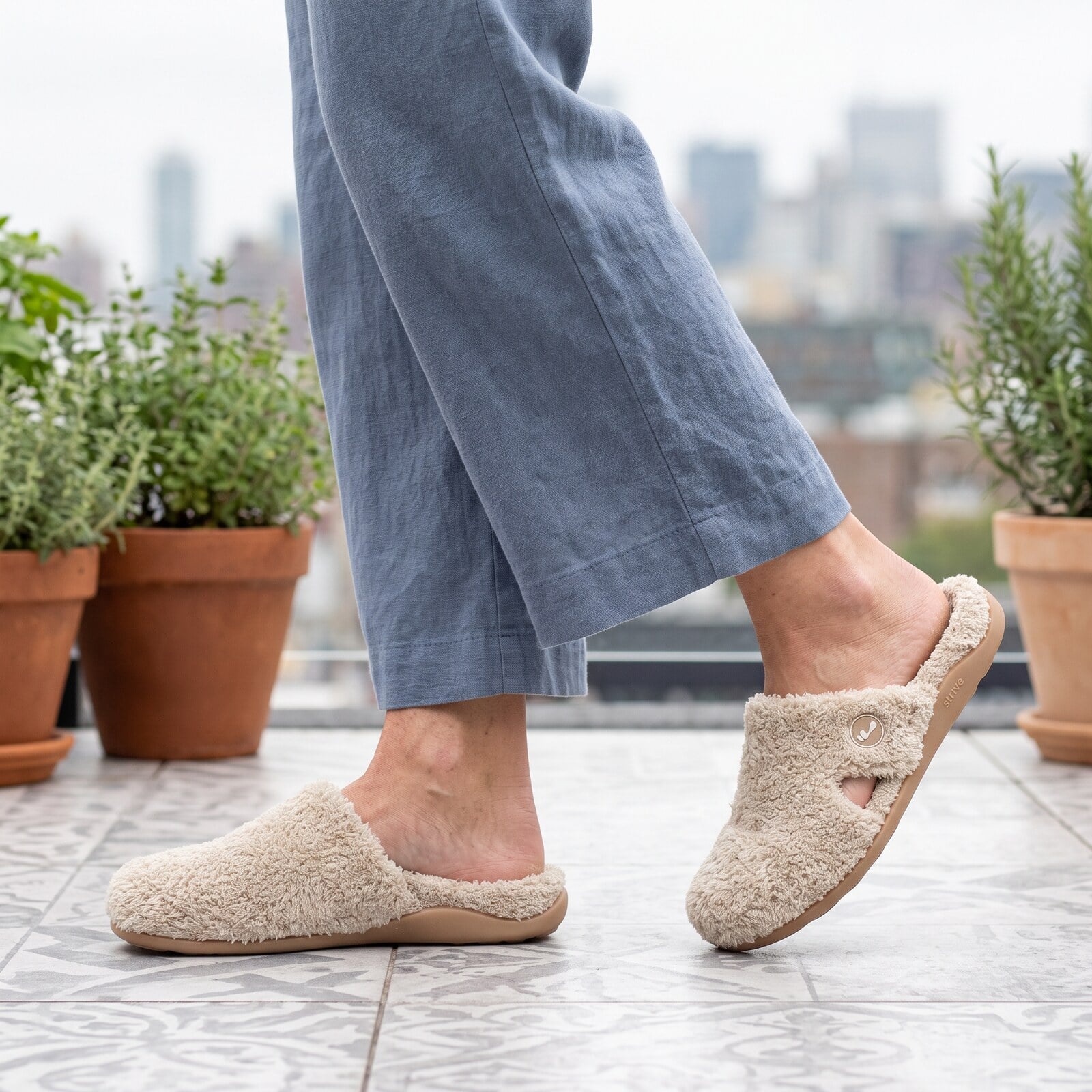 Strive Women's Zara II Slippers - Nude - Lifestyle