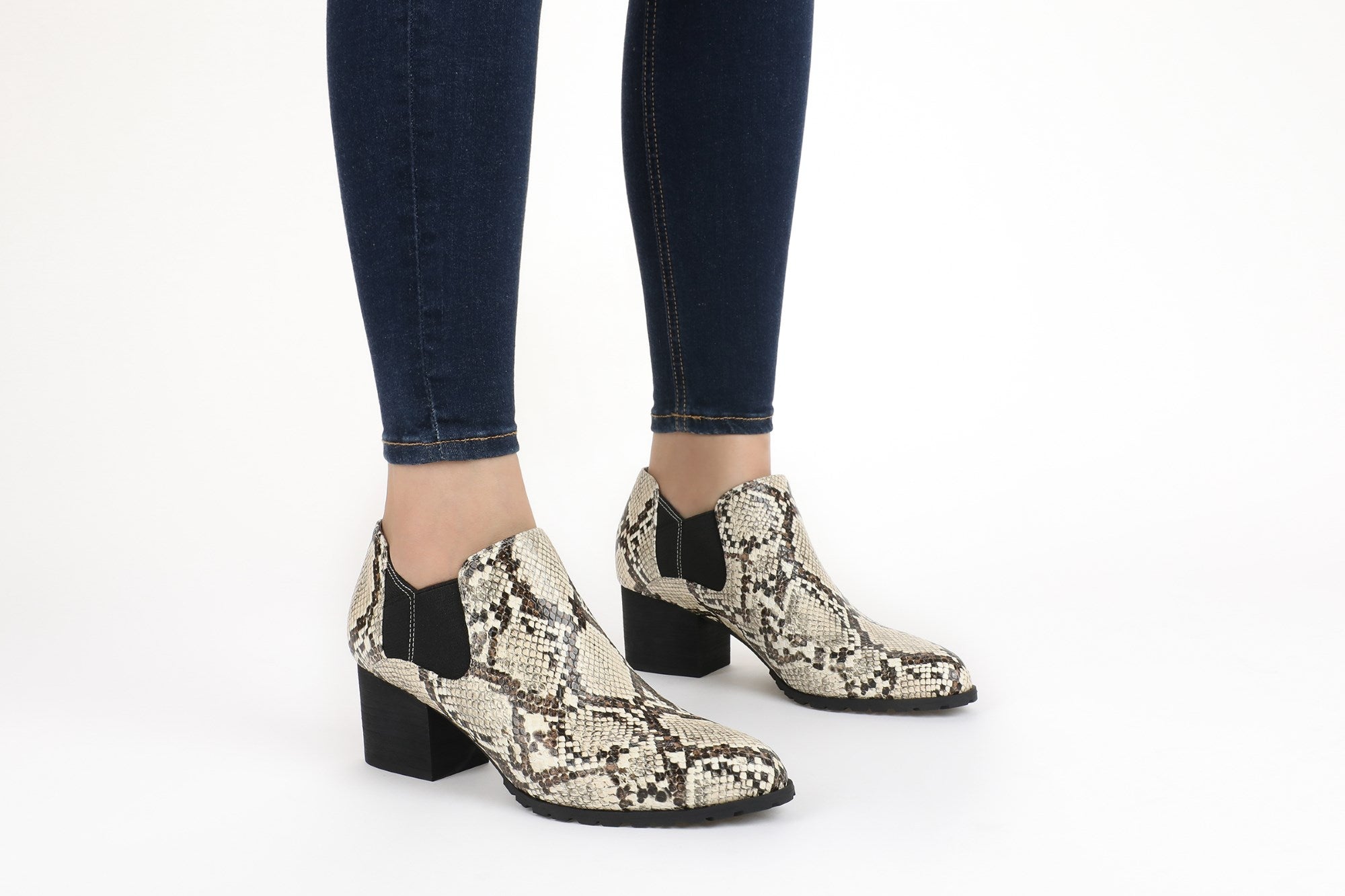 Vionic Belmont Women's Supportive Shooties Short Boot - Shorty 6 Ivory Multi