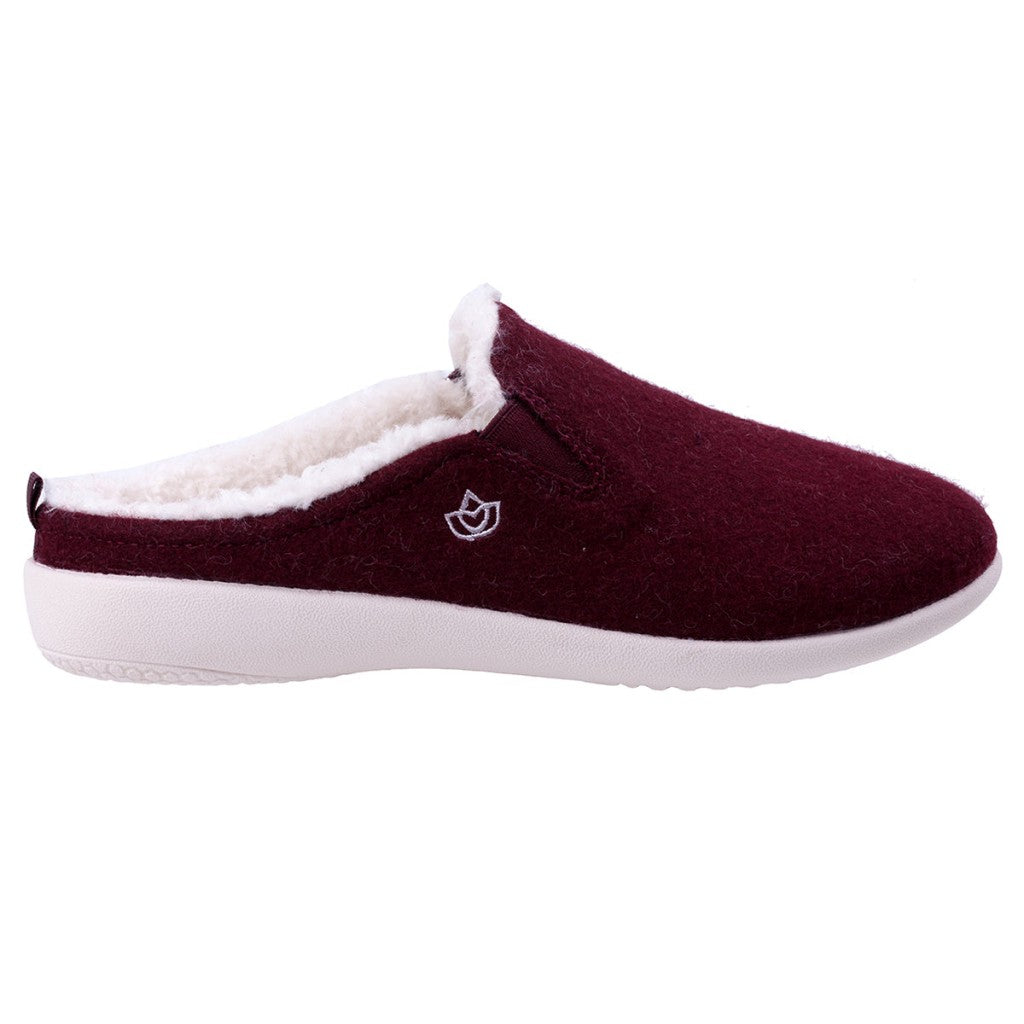 Spenco Dundee Supportive Slip-On Women's Slippers - Winter Red - Product View - 1