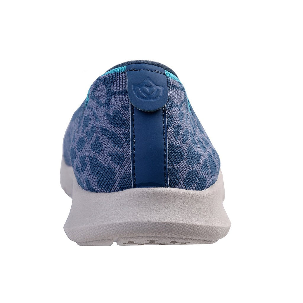 Spenco Epic Stretch Giraffe Classic Comfortable Support Slip-On Women's Shoes - Bluestone - Product View - 5